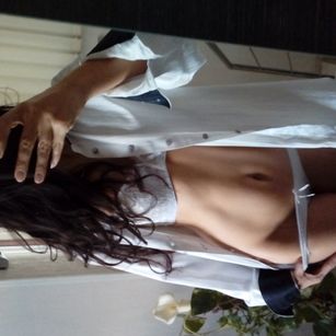 Model - xenna exotic