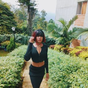 Model - shumy deepthroat