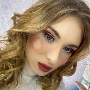 Model - Anastasiya cheerfu