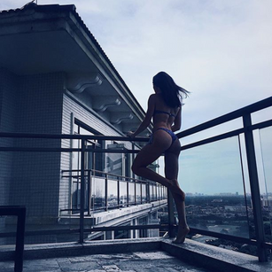 Model - Girl_berry nipples