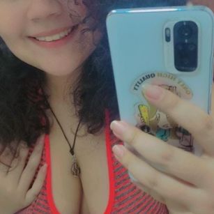 Model - Melany Love curlyhair