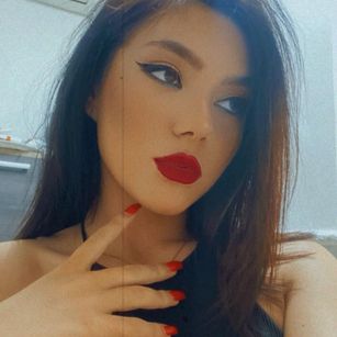 Model - LeahReed mistress