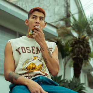 Model - Theo Smith ass