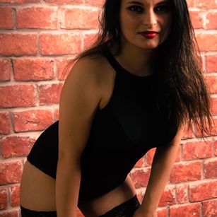 Model - Andrea 10