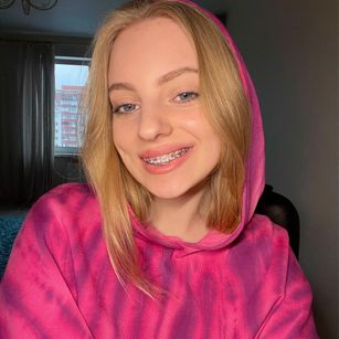 Model - ElizabethForYou beautiful