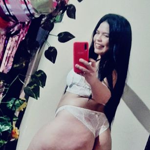 Model - IsabellaVillax girlfriend