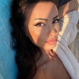 Model - ALYSSIA KENT sexy