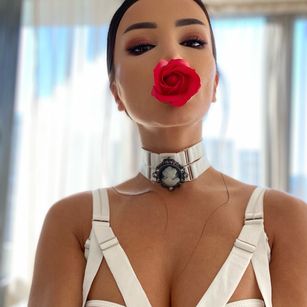 Model - ALYSSIA KENT lovely