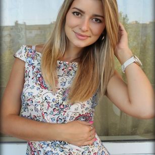 Model - Blond Girl {{tag}}