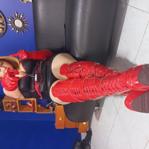 Model - MiaChefgoddess mistress