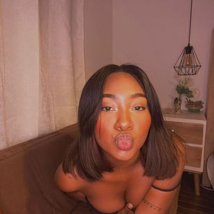 Model - Ciara_Hudson feet