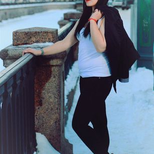 Model - Jennifer oil