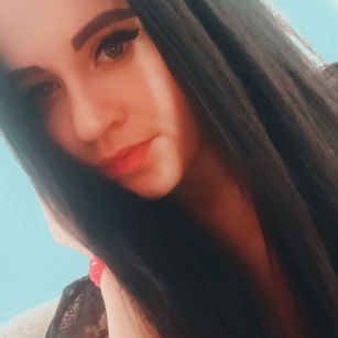 Model - Jennifer mature