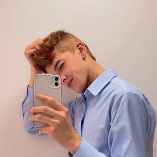 Model - Felipe Slim redhair