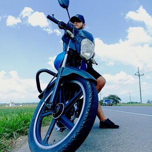 Model - Joel_Salazar deepthroat