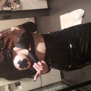 Model - Miss Mina mistress