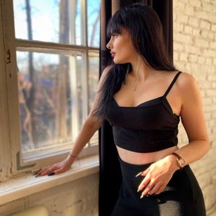 Model - Lola_pusy youngbrunette