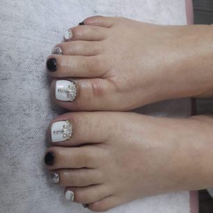 Model - emily shein bondage