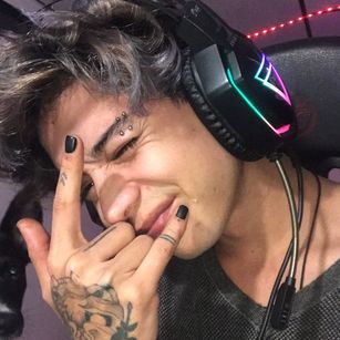 Model - Dany Phanton Bigdick