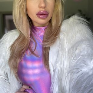 Model - Maxi Lipz femdom