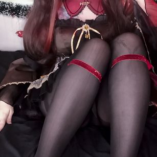 Model - EmmyBunny shaved