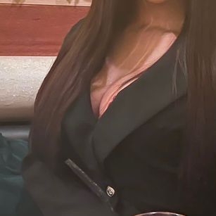 Model - Brazilian ts hot xxl girlfriend