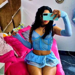 Model - sofia AZOTES