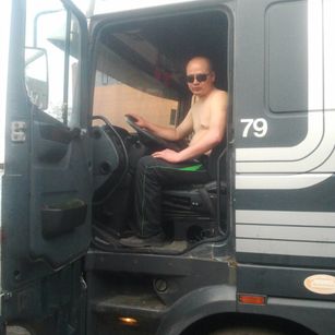 Model - lovers blowjob