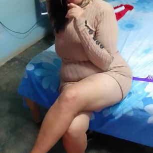 Model - Cubana bigboobs