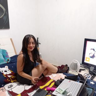 Model - Isabella Evans blackhair