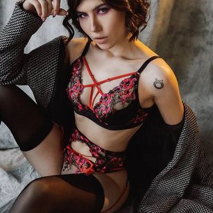 Model - Cofia_Island heels