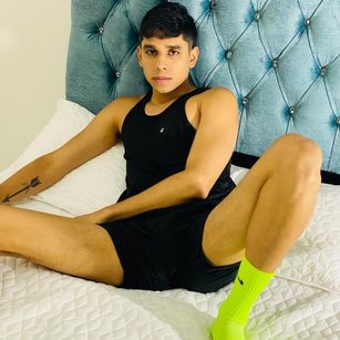 Model - callmedaniel nipples