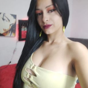 Model - dulceandyors linda