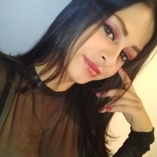 Model - dulceandyors latina