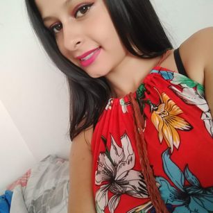 Model - dulceandyors natural