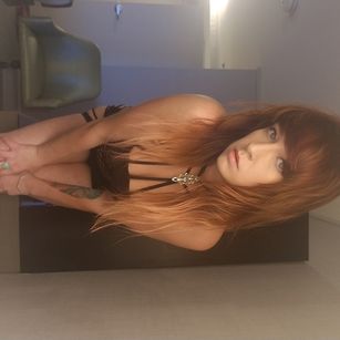 Model - Layla Lush sexy