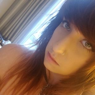 Model - Layla Lush vibrator