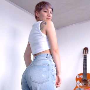 Model - Ana  Maria dildo