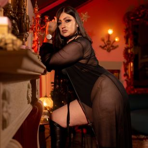 Model - Martina Madisson curvy