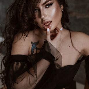 Model - GraceDorce femdom