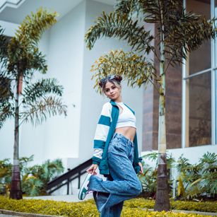 Model - EvelynMiller fingering