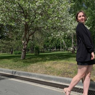 Model - Trasy Stone footjob