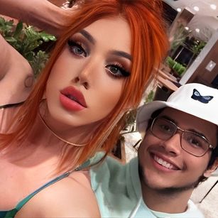 Model - Couple Hot ass