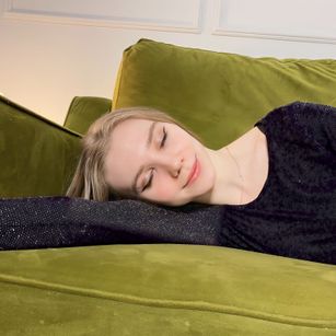 Model - Dolly skinny