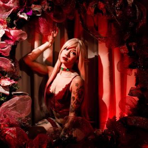 Model - Jade Delux latina