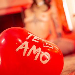 Model - Jade Delux cum