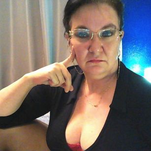 Model - Matresse Sadia domination