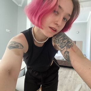 Model - Ada Wong domination