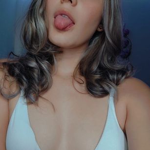 Model - Gia Paigee squirt