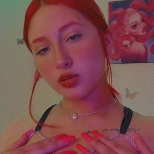 Model - andrea curvy